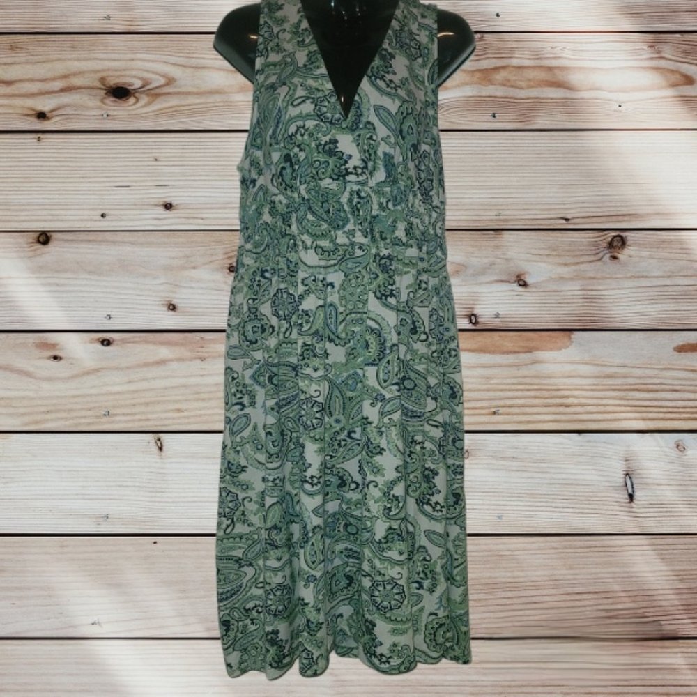 Women's XXL Petite V-Neck V-Back Green Paisley Print Maxi Dress